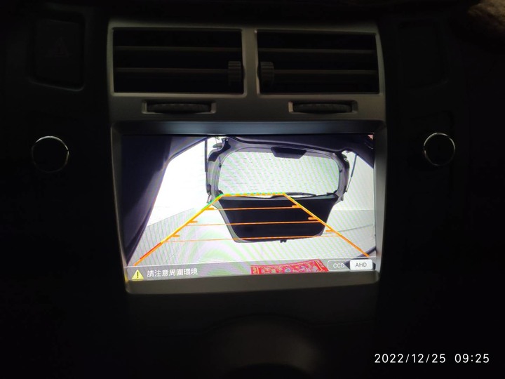 [解決][車機安裝問題 ] 接線後手煞車一直亮，且開車會不停響