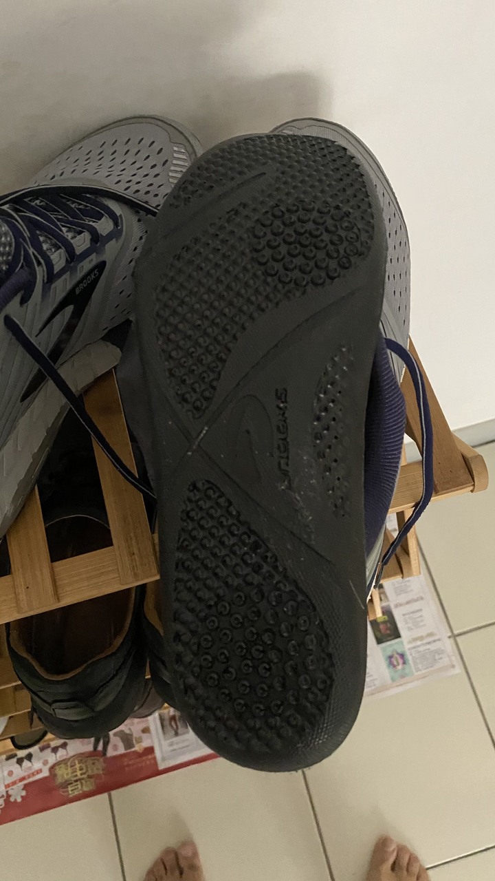 【BROOKS】男 GHOST 4E超寬楦 超爛的鞋墊分離