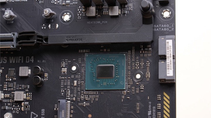 他會是幫 DDR4 記憶體再戰 N 年的希望？ASUS TUF GAMING Z790-PLUS WiFi D4