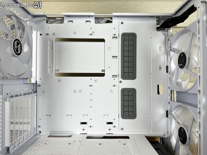 2022年度壓軸 聯力 LANCOOL 216 中塔式機殼