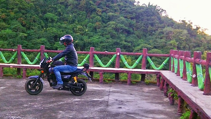 鄒鄒週週環島--車小志氣高小雲豹之死人骨頭秘徑