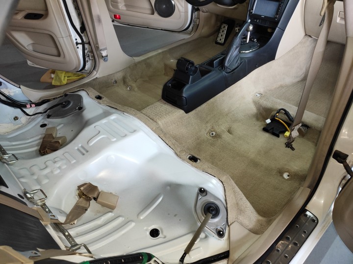 IS200老車新開箱 第一步內裝整理清潔先