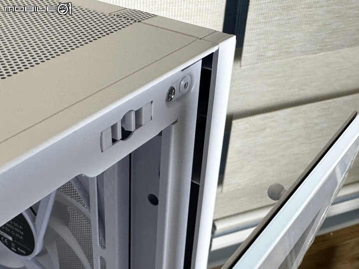 2022年度壓軸 聯力 LANCOOL 216 中塔式機殼