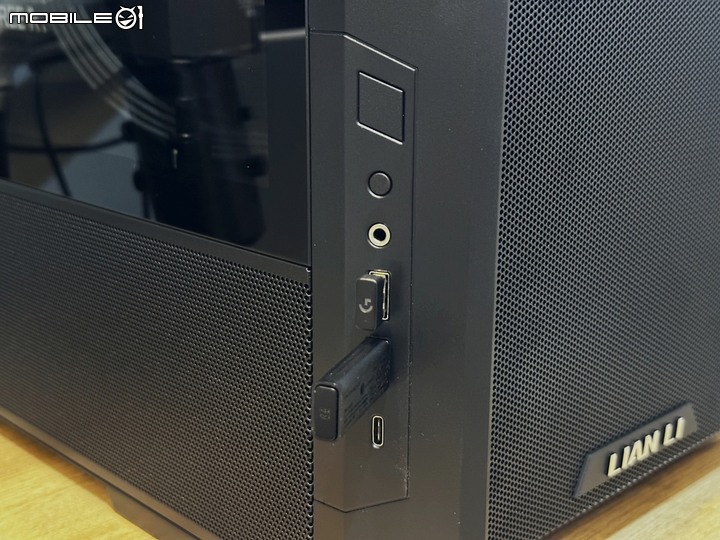 2022年度壓軸 聯力 LANCOOL 216 中塔式機殼