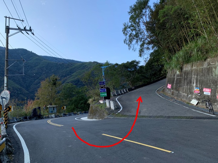 礫石車騎小路上宇老 (武道能敢-李崠山-宇老-馬里闊丸溪右岸 O型)
