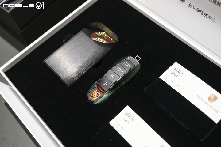 敬我的最愛,結婚20週年的紀念禮物;Porsche 718 Boxster GTS 開箱分享