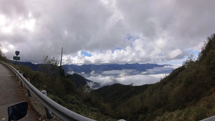 台21新中橫 東埔溫泉 塔塔加 阿里山 重機旅行 機車旅行 by SYM Joymax Z300 黃牌大羊