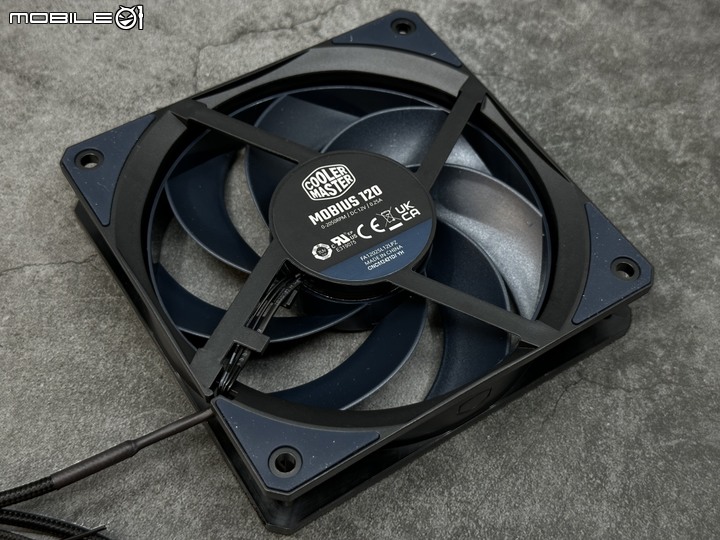 [開箱]酷碼新風扇 Mobius 120 / Mobius 120P ARGB