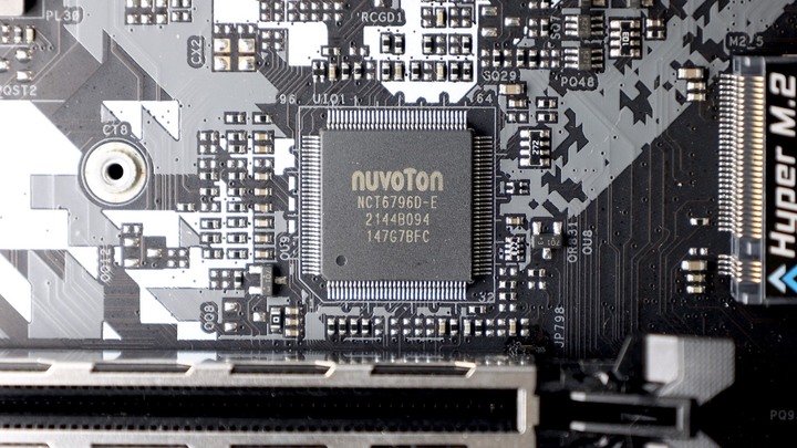機殼裡放螢幕更方便了！ASRock Z790 Steel Legend WiFi