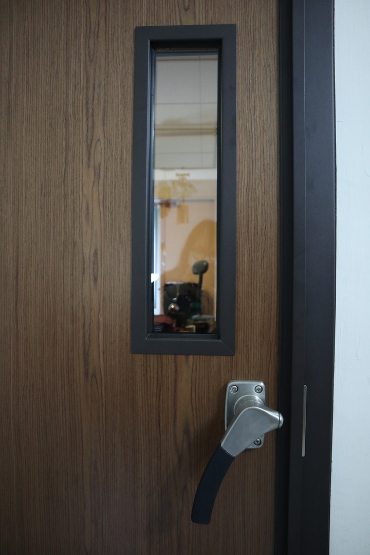 小提琴家練琴室之藍鯨隔音門安裝日記