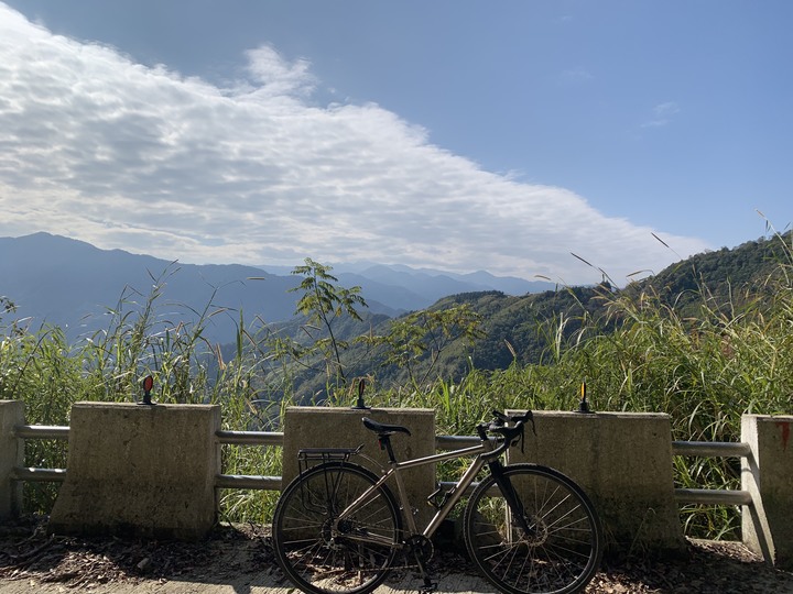 礫石車騎小路上宇老 (武道能敢-李崠山-宇老-馬里闊丸溪右岸 O型)
