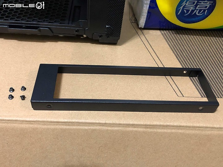 點我看大圖 可能是目前最無所不能的中塔機殼 聯力LIAN LI Lancool 216 開箱測試報告