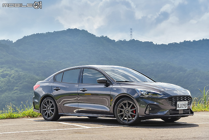 2022年1~11月台灣汽車市場銷售排行整理|Corolla Cross奪冠大勢底定,Model 3、NX搶爭進口豪華之冠!