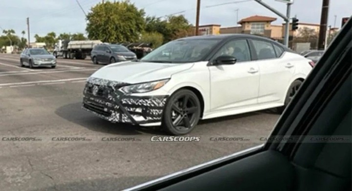 美規2023新年式Nissan Sentra偽裝車上路了！