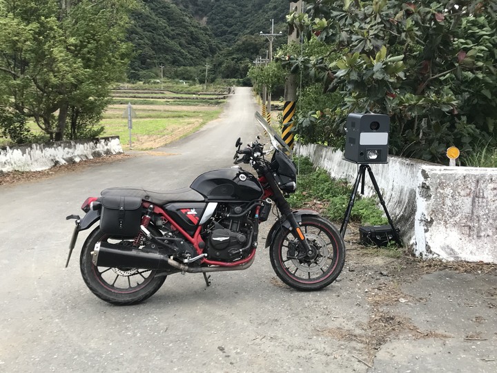 不哭！咱們騎車出走！天堂的美妙是地獄的襯托。