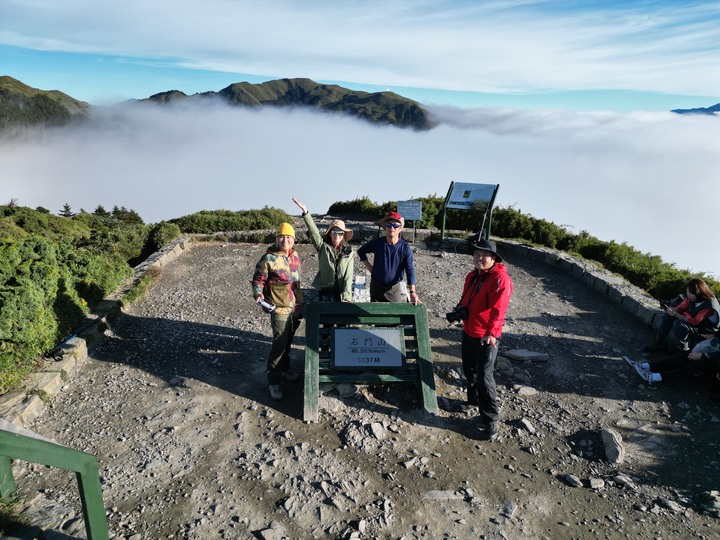 我是海龜,您登山會瘦嗎? 我的2022年團體登山全紀錄。(#芹仁PlayWhat)