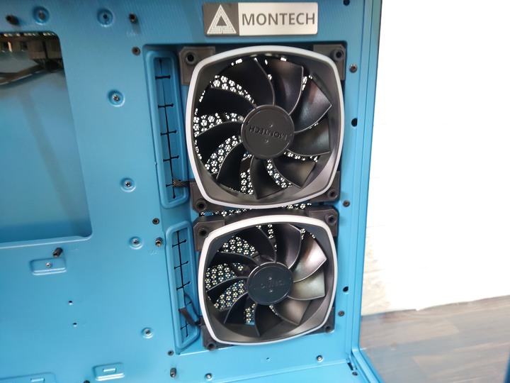 簡易開箱 MONTECH SKY TWO 值得入手的新機殼!?
