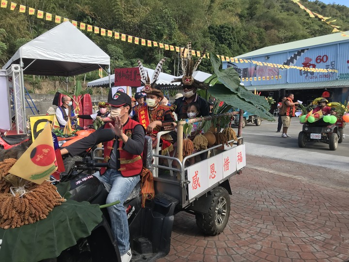 鄒鄒週週環島--車小志氣高小雲豹之死人骨頭秘徑