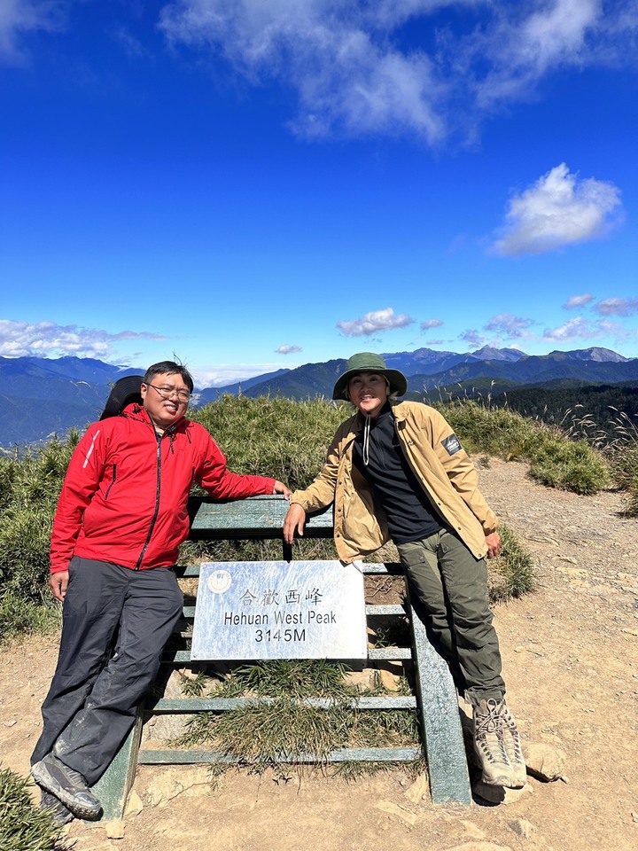 我是海龜,您登山會瘦嗎? 我的2022年團體登山全紀錄。(#芹仁PlayWhat)