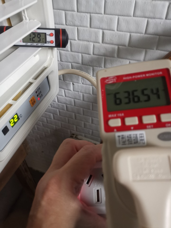 測試R22, R410, R32冷媒,以2.8kw的國際窗型變頻冷氣,誰比較冷?