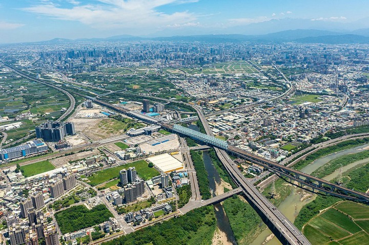 台中高鐵特區第一排！超大基地X正核心首席，「大華縱橫」口碑燃燒
