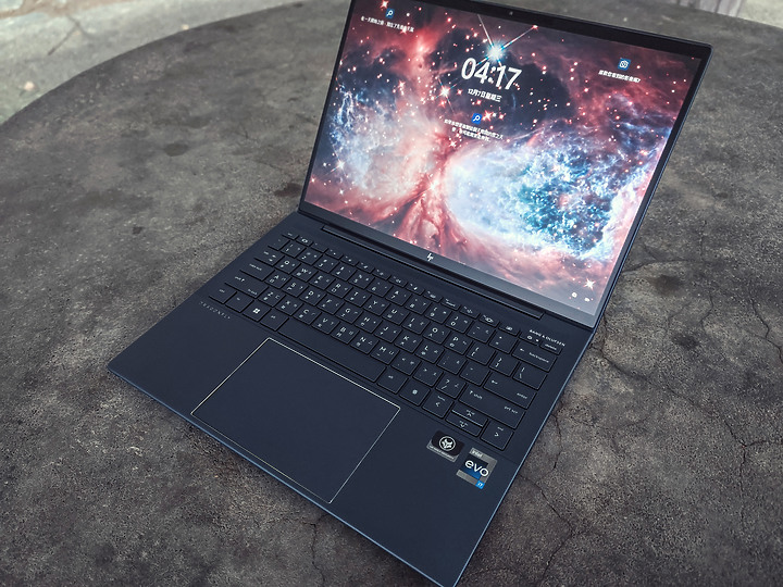 HP Elite Dragonfly G3 高續航力、高效能、 超輕薄的 3:2 完美商務型筆記型電腦