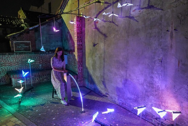 全台最美光之小鎮登場！月之美術館「2022漫月美行動」點亮台南鹽水