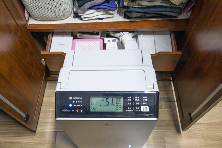 體驗 Panasonic變頻省電雙科技除濕機 F-YV50LX，讓全家人一起美好生活