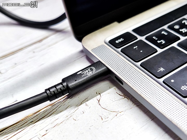 點我看大圖 USB-C充電傳輸線哪一款最好用?Avier Uni 系列高速資料傳輸充電線開箱實測
