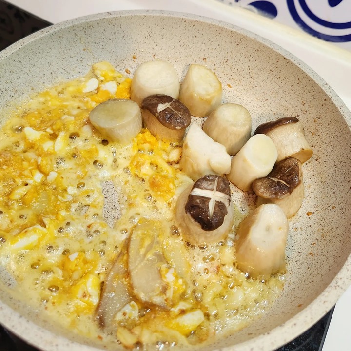熱炒必點金沙杏鮑菇