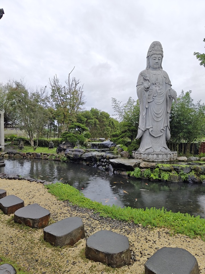 vivo X90 Pro+ 及 Google Pixel 7 Pro 宜蘭員山北后寺隨手拍