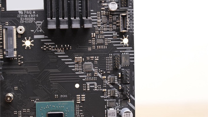 他能「銀」得消費者的喜愛嗎？Biostar Z790A-SILVER
