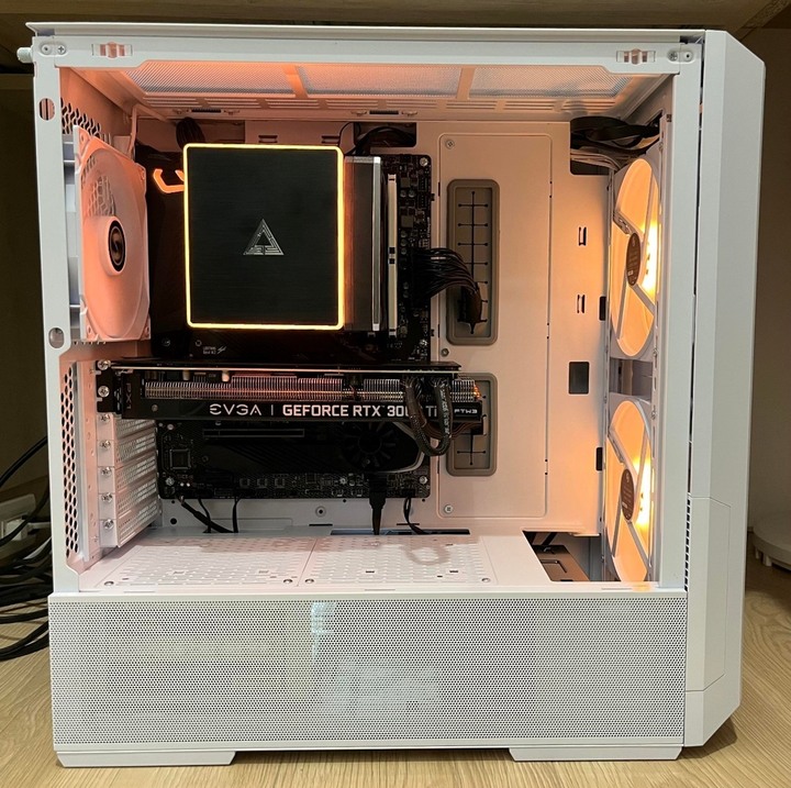 聯力Lian li的誠意之作Lancool 216,巧思滿滿的散熱猛獸 !