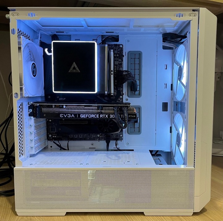 聯力Lian li的誠意之作Lancool 216,巧思滿滿的散熱猛獸 !