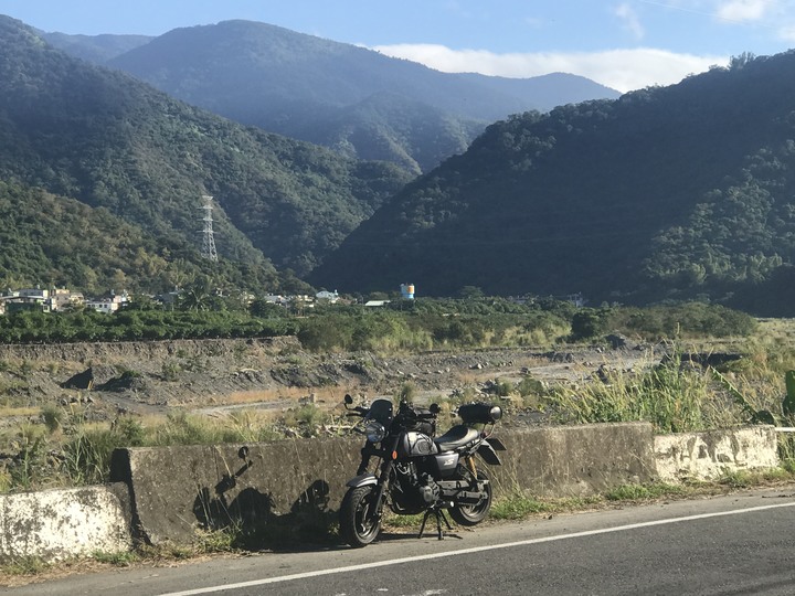 鄒鄒週週環島--車小志氣高小雲豹之死人骨頭秘徑