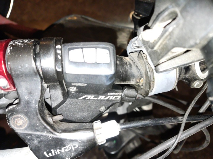 SHIMANO ALIVIO變把壓下沒阻力空按