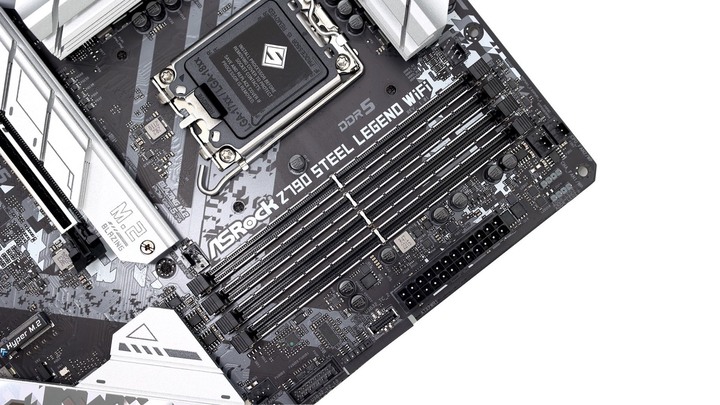 機殼裡放螢幕更方便了！ASRock Z790 Steel Legend WiFi