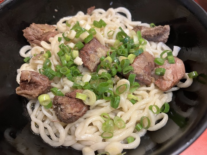 [食記] 馬家手桿麵，台灣基隆信義，Q彈有勁的牛肉乾拌麵！