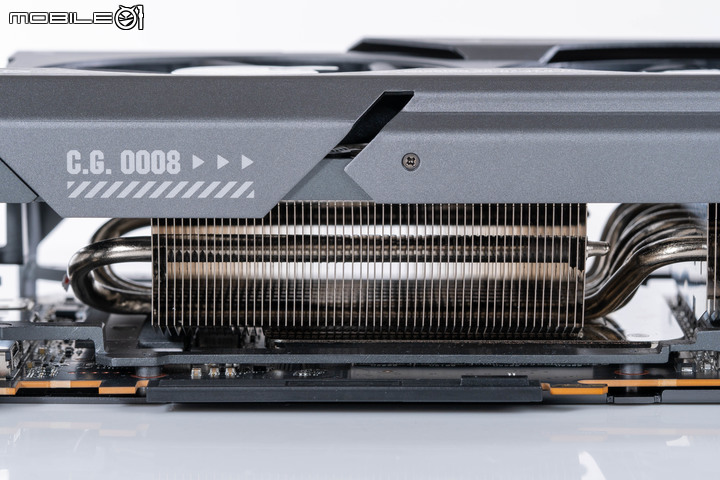 ASUS TUF RX 7900 XT O20G GAMING 顯示卡開箱實測 以嶄新設計迎接效能推升