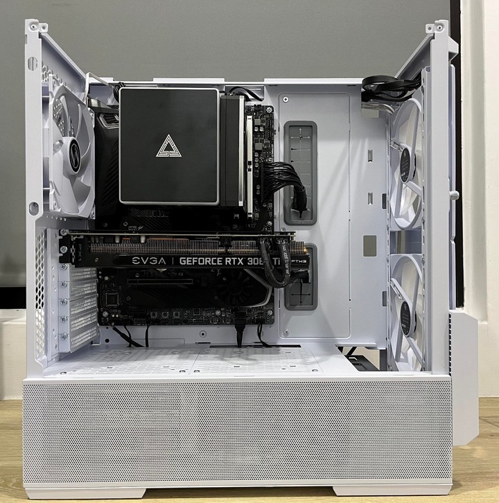 聯力Lian li的誠意之作Lancool 216,巧思滿滿的散熱猛獸 !