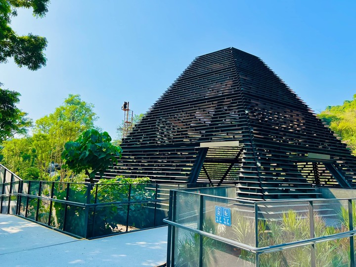 斥資5.5億元打造！來高雄「壽山動物園」漫步440公尺空中廊道俯瞰動物
