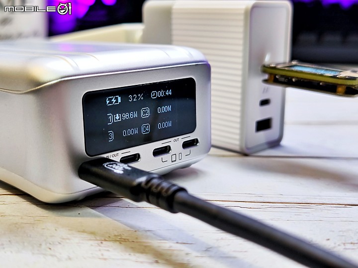 點我看大圖 USB-C充電傳輸線哪一款最好用?Avier Uni 系列高速資料傳輸充電線開箱實測