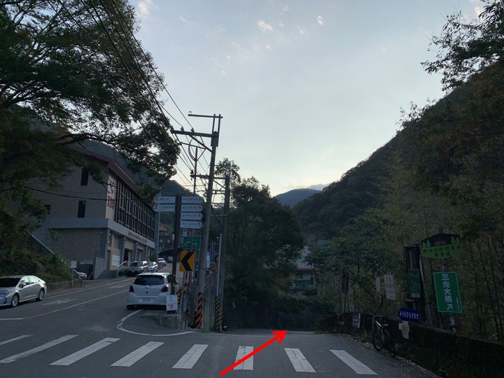 礫石車騎小路上宇老 (武道能敢-李崠山-宇老-馬里闊丸溪右岸 O型)