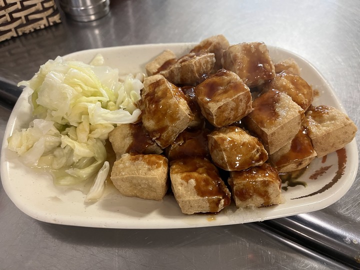 [食記] 李Y哥藥燉排骨，台灣基隆信義，軟嫩藥燉排骨配香酥炸餛飩！