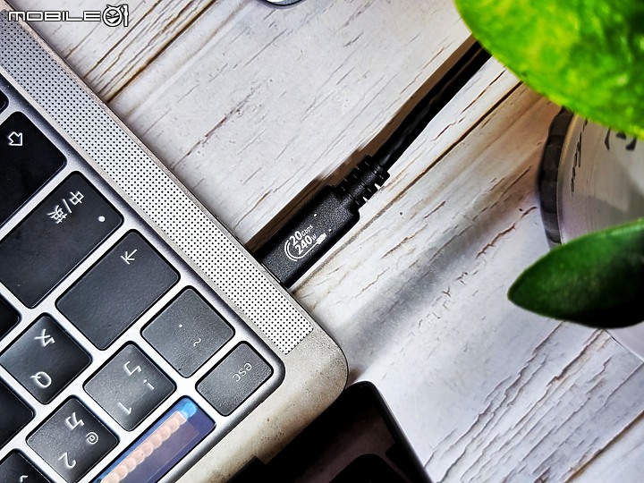 點我看大圖 USB-C充電傳輸線哪一款最好用?Avier Uni 系列高速資料傳輸充電線開箱實測