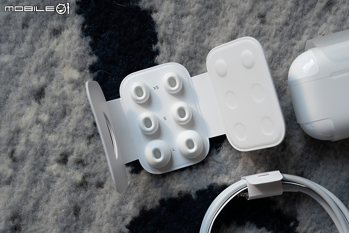 Apple AirPods Pro 2 體驗報告｜從外表無法體驗的實質更新