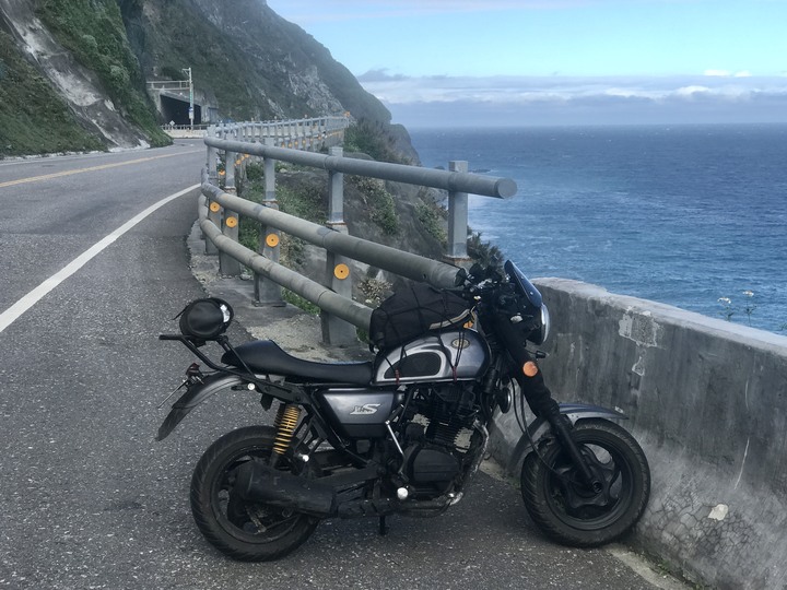 鄒鄒週週環島--車小志氣高小雲豹之死人骨頭秘徑