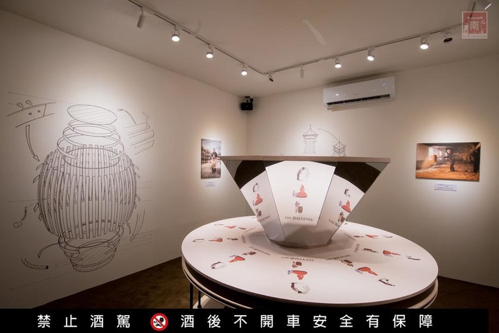 【臺南活動】百富威士忌台南大型戶外裝置藝術,還有期間限定免費預約制體驗,打卡再送品酒券~百富威士忌台南大型戶外裝置藝術