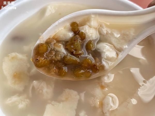 嘉義美食-廟口的古早味，豆花綿密順口，豆漿香醇
