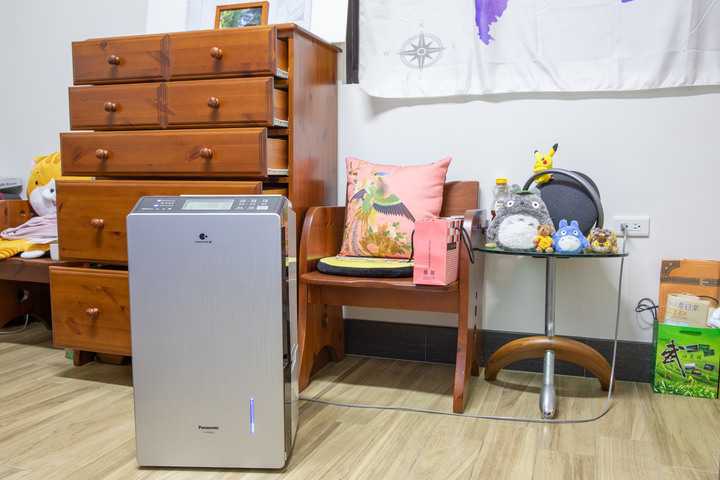 體驗 Panasonic變頻省電雙科技除濕機 F-YV50LX，讓全家人一起美好生活
